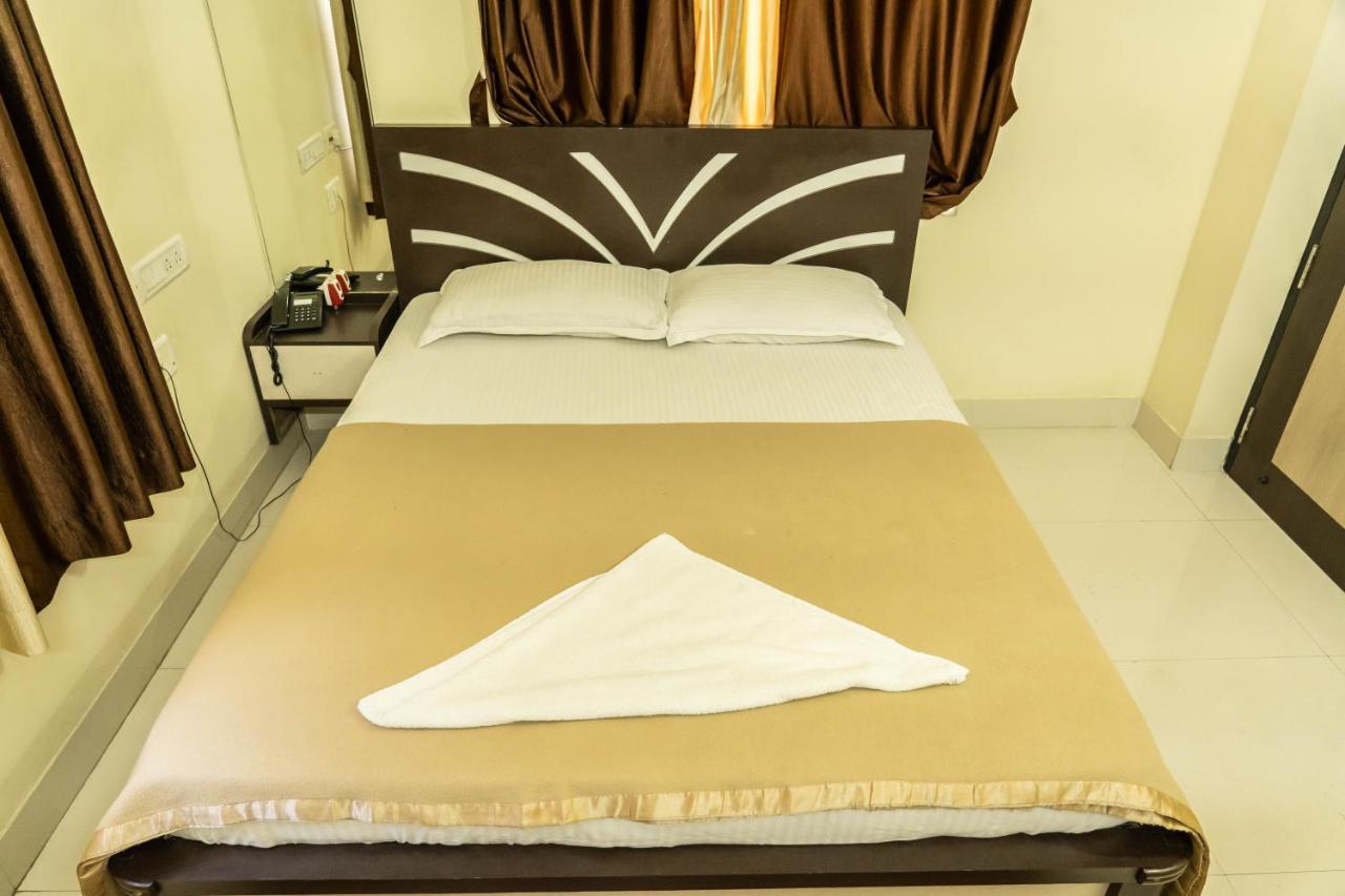 Hotel Bnson Blue Cuttack Extérieur photo